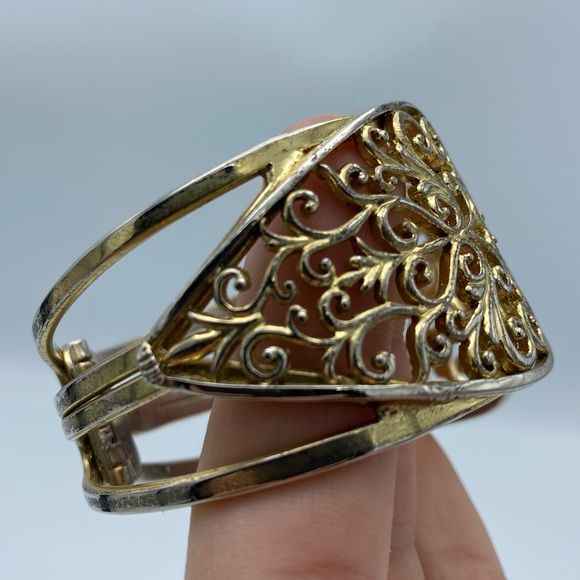 FREE w/Purchase Ornate Gold Tone Oval Shaped Clamper Bracelet - Picture 9 of 15